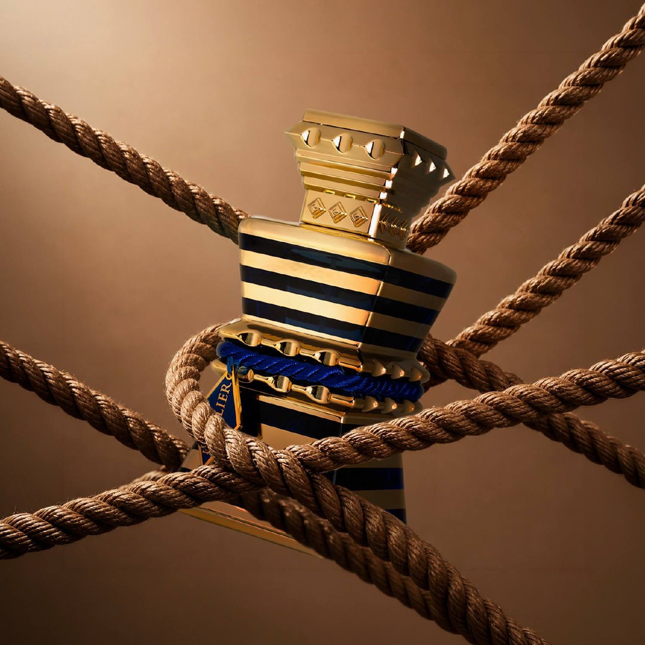 Pharaon bottle wrapped in rope